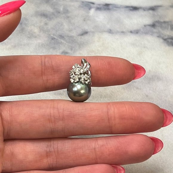 Black Tahitian Pearl & Diamond Floral Motif Pendant 18K White Gold 0.03cttw - Picture 5 of 5